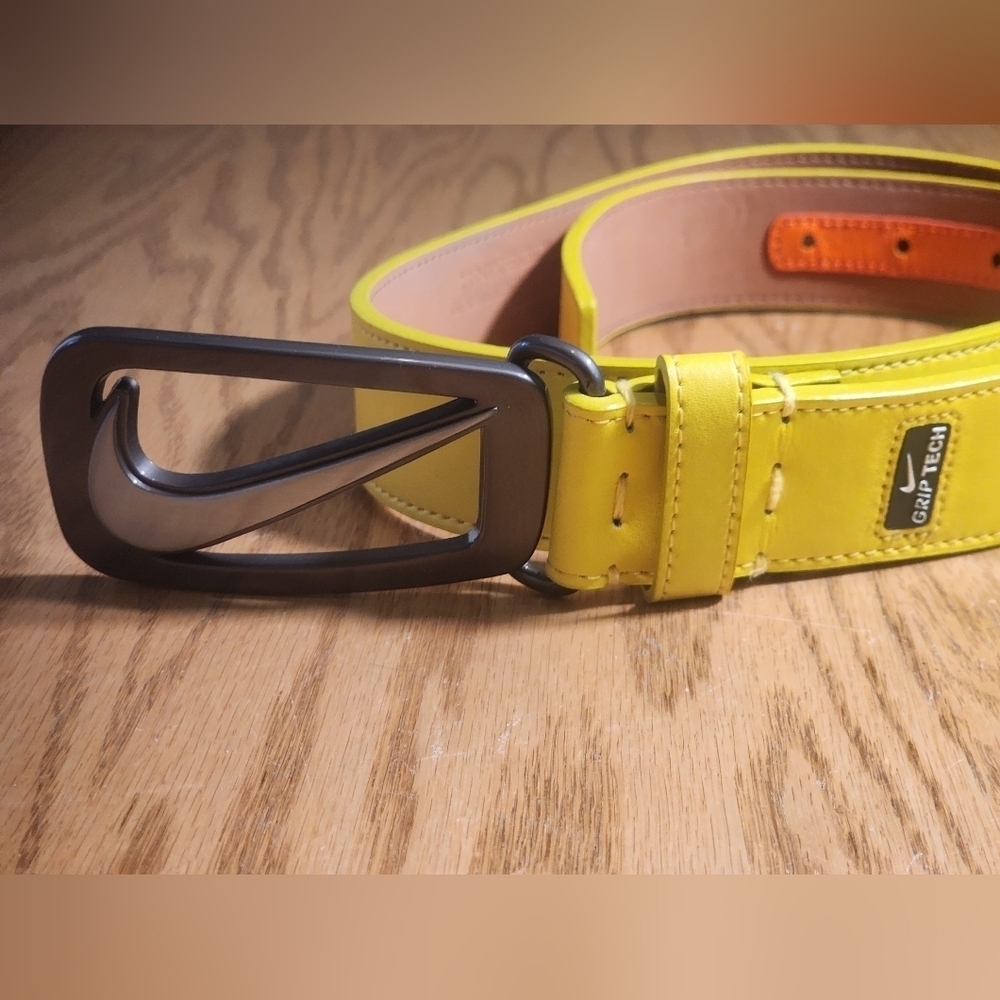 Nike Men's Signature Swoosh Cutout II Belt Yellow Golf - Picture 8 of 8